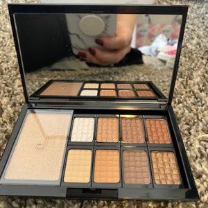 Doucce Freematic Eyeshadow Pro Palette Nude Eye Finish